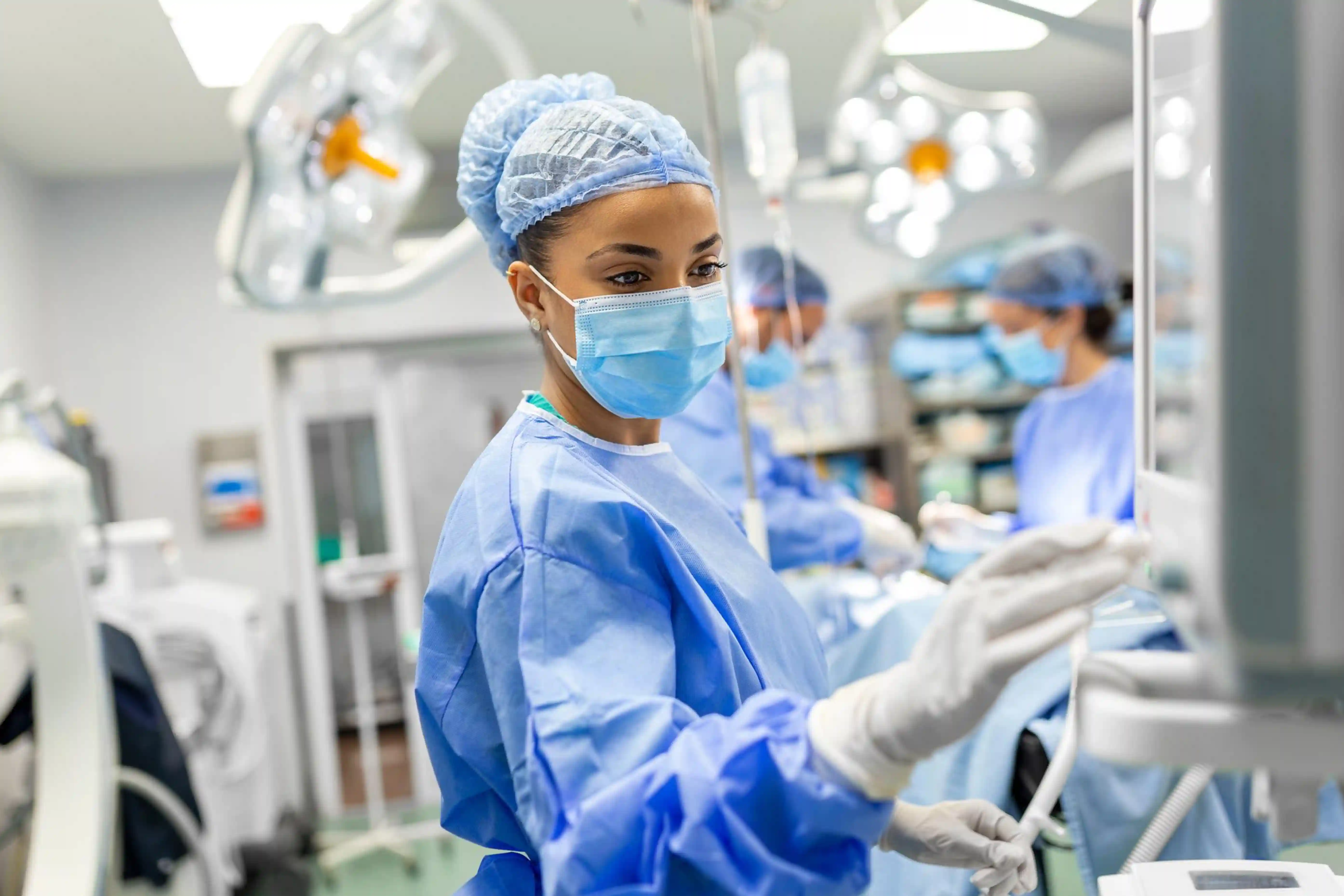 Healthcare Private Equity 2025: Mega-Deals, Mid-Market Momentum, and Global Shifts